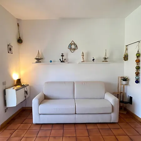 Casa Vacanze La Maddalena Apartamento *